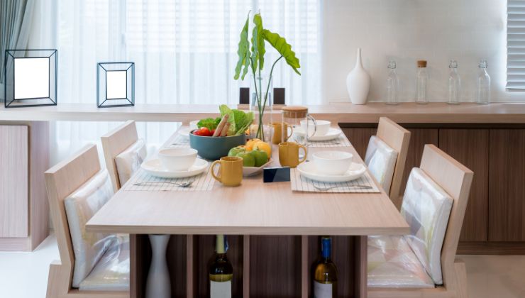 Classic and Formal Dining